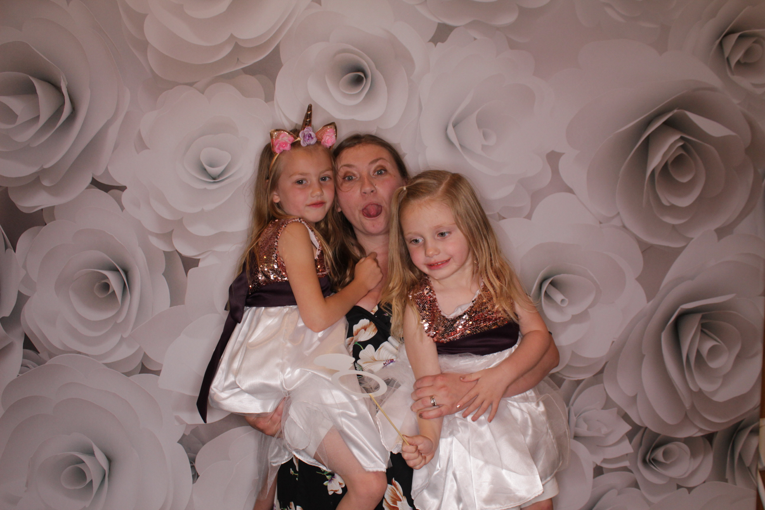 Danni and Brock’s Wedding | View more photos from the event at gallery.photoboothbillings.com/u/PhotoBoothBillings/Danni-and-Brock’s-Wedding